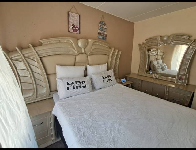 2 BEDROOM SECTIONAL TITLE FOR SALE IN COMET